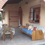 Casa Marina Lu Tuvaraggiu سورسو