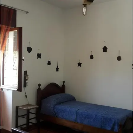 Casa Marina Lu Tuvaraggiu بيت للعطل سورسو
