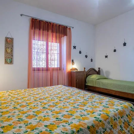 Casa Marina Lu Tuvaraggiu Holiday home *