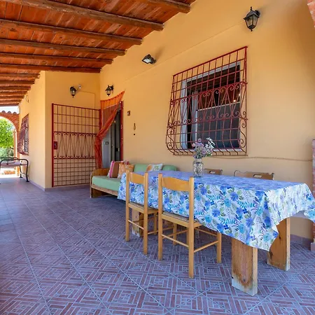 Casa Marina Lu Tuvaraggiu Holiday home *