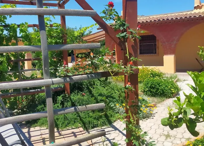 Casa Marina Lu Tuvaraggiu Tatil Evi *